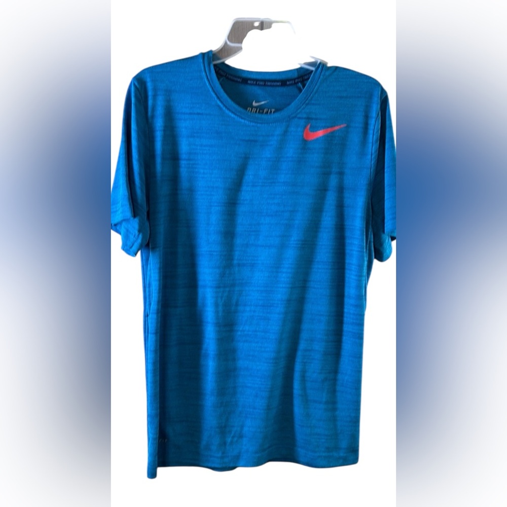 Nike Blue and Red Short Sleeve Tee